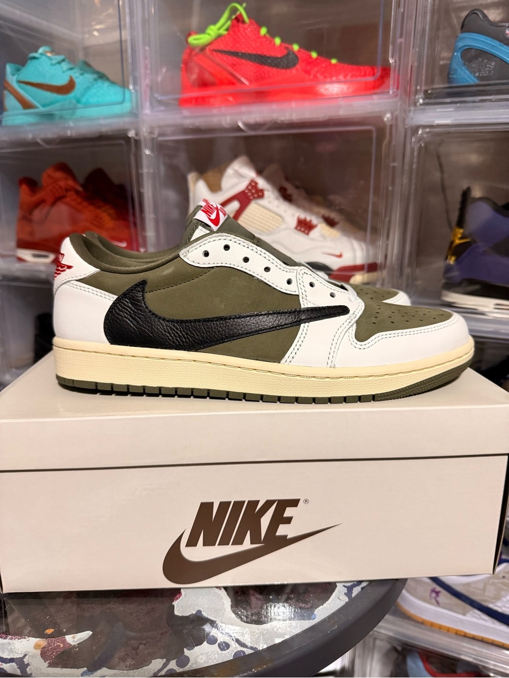 Nike Air Jordan 1 Low X Travis Scott — Olive Green / White